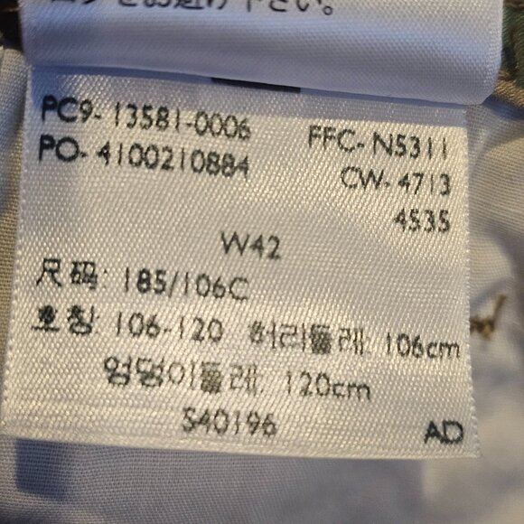 Levi's Men's Leaf Camo Belted Cargo Shorts (Waist: 42) - Picture 4 of 7